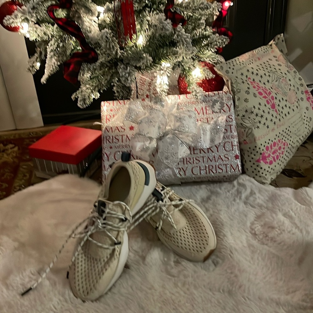 SOREL tennis shoes